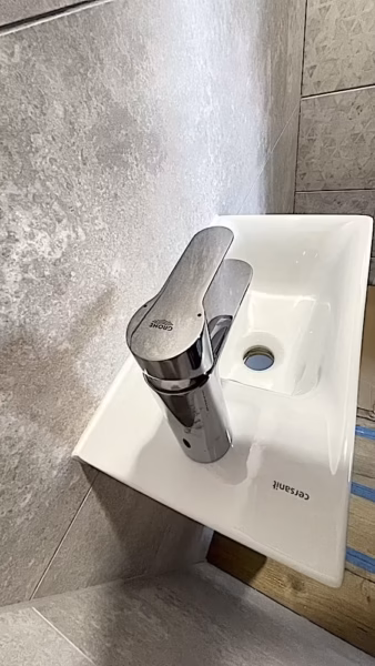 Bateria z umywalką