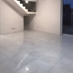 Układanie płytek 60×60 na&nbsp;parterze domu —&nbsp;Wrocław